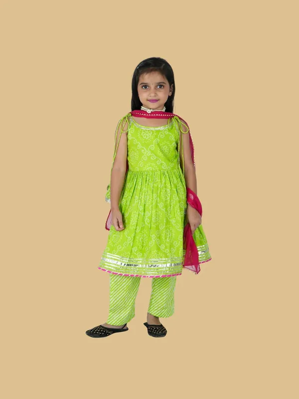 Green_Bandhej_Cotton_Suit_Set_with_Dark_Pink_Dupatta