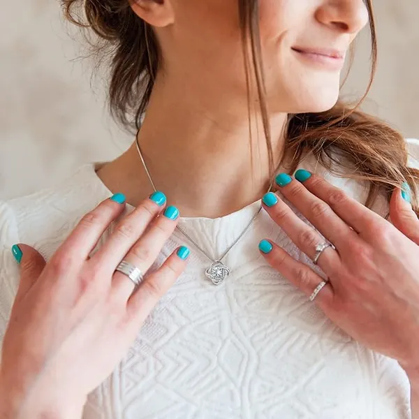 Brass_Boundless_Love:_[Limited_Edition]_Daughter's_Love_Knot_Necklace