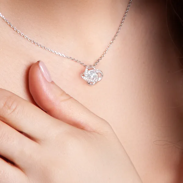 Brass_Infinite_Bond:_Love_Knot_Necklace_v1_-_Mahagony_Box