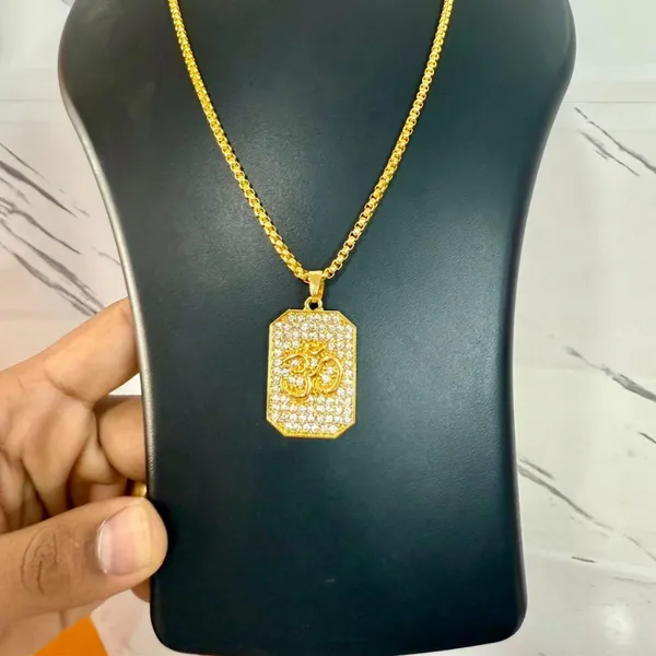 Brass_Son_Premium_Om_Diamond_Pendant