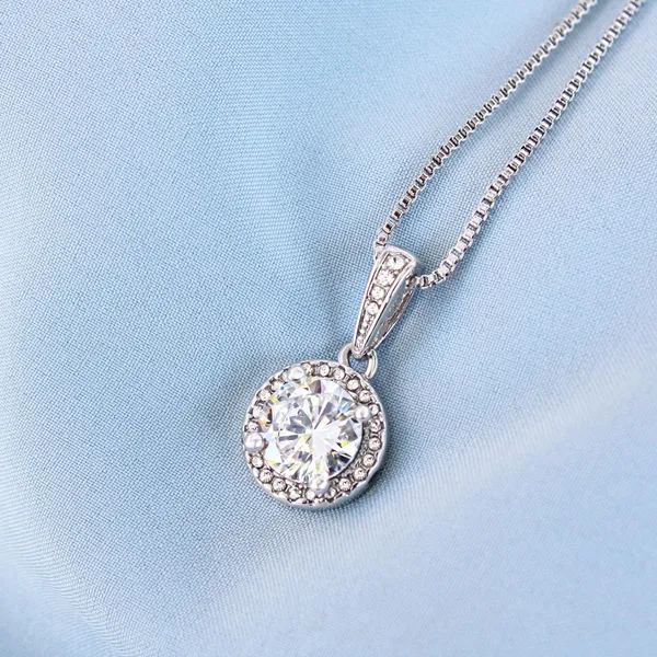Brass_Solitaire_Necklace_v1