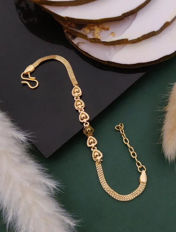Elegant_Gold-Plated_Jewelry_Set_for_Women_Ã¢â‚¬â€œ_Heart_Pendant_Chain_Necklace_with_Matching_Designer_Bracelet"
