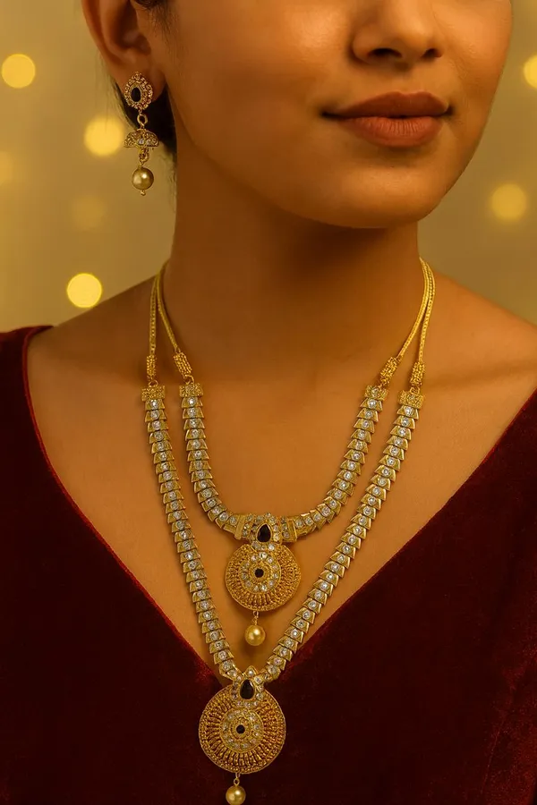 Exquisite_Traditional_Gold-Plated_Double_Layer_Kundan_Necklace_Set_with_Intricate_Filigree_Design,_Pearl_Dangling_Pendants,_and_Matching_Earrings