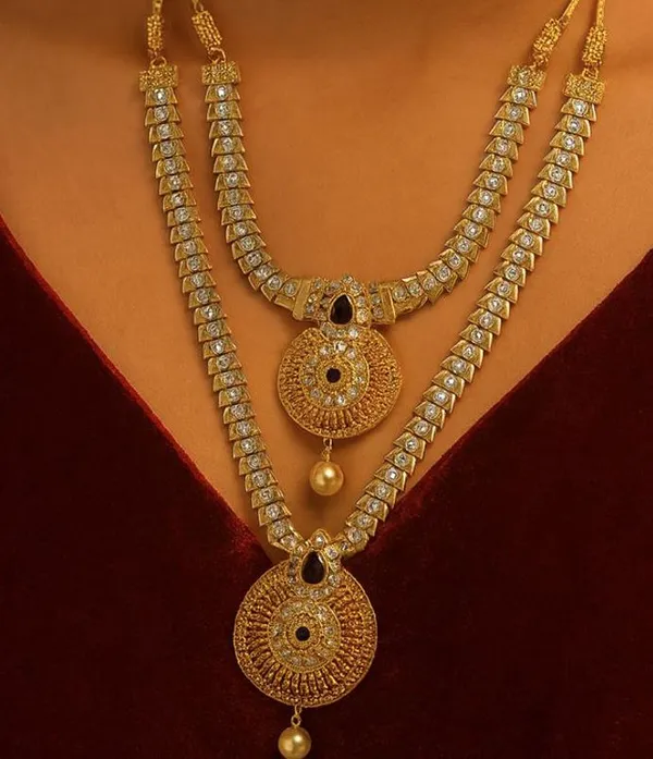 Exquisite_Traditional_Gold-Plated_Double_Layer_Kundan_Necklace_Set_with_Intricate_Filigree_Design,_Pearl_Dangling_Pendants,_and_Matching_Earrings