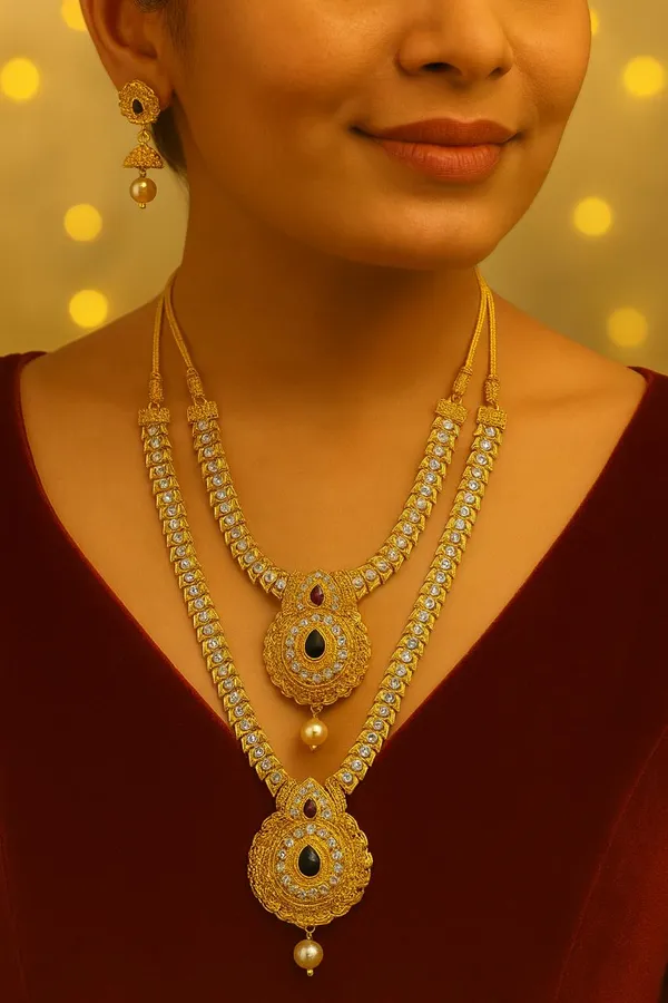 Exquisite_Traditional_Gold-Plated_Double_Layer_Kundan_Necklace_Set_with_Intricate_Filigree_Design,_Pearl_Dangling_Pendants,_and_Matching_Earrings