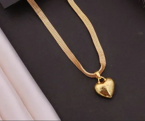 Stylish_Gold_Plated_Heart_Pendant_Necklace_for_Women_|_Elegant_4-Line_Flat_Chain_with_Textured_Heart_Design