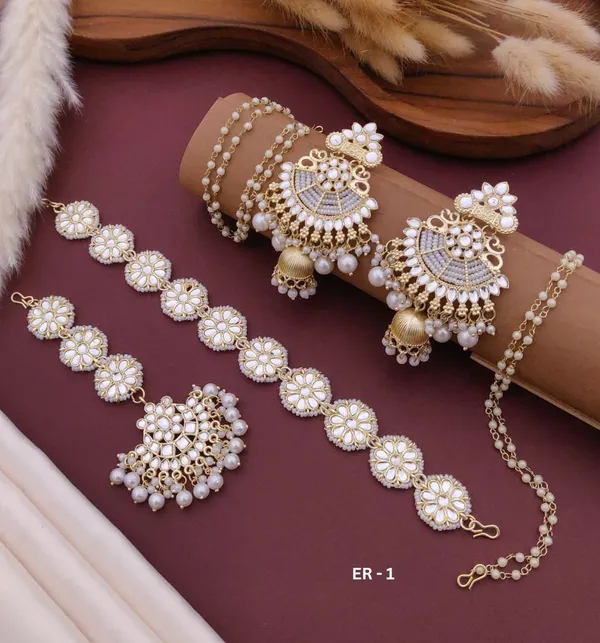 Traditional_Kundan_Pearl_Bridal_Jewelry_Combo_Set_for_Women_Ã¢â‚¬â€œ_Includes_Maang_Tikka,_Earrings_&_Hand_Harness_Bracelet_|_Wedding,_Engagement_&_Festive_Wear_Ethnic_Jewellery