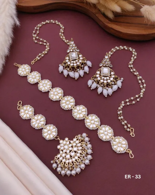 Traditional_Kundan_Pearl_Bridal_Jewelry_Combo_Set_for_Women_Ã¢â‚¬â€œ_Includes_Maang_Tikka,_Earrings_&_Hand_Harness_Bracelet_|_Wedding,_Engagement_&_Festive_Wear_Ethnic_Jewellery