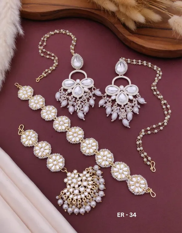 Traditional_Kundan_Pearl_Bridal_Jewelry_Combo_Set_for_Women_Ã¢â‚¬â€œ_Includes_Maang_Tikka,_Earrings_&_Hand_Harness_Bracelet_|_Wedding,_Engagement_&_Festive_Wear_Ethnic_Jewellery
