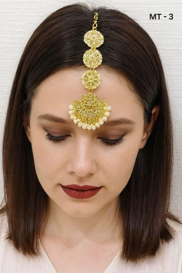 Traditional_Kundan_Pearl_Bridal_Jewelry_Combo_Set_for_Women_Ã¢â‚¬â€œ_Includes_Maang_Tikka,_Earrings_&_Hand_Harness_Bracelet_|_Wedding,_Engagement_&_Festive_Wear_Ethnic_Jewellery