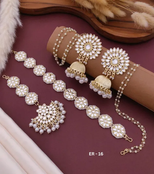 Traditional_Kundan_Pearl_Bridal_Jewelry_Combo_Set_for_Women_Ã¢â‚¬â€œ_Includes_Maang_Tikka,_Earrings_&_Hand_Harness_Bracelet_|_Wedding,_Engagement_&_Festive_Wear_Ethnic_Jewellery