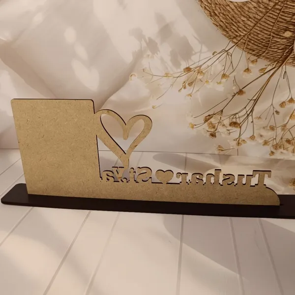 Romantic_Couple_Standy_Photo_Frame_-_Custom_Names_&_Photo_Display