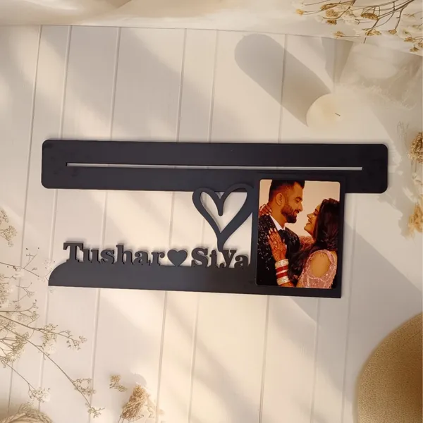 Romantic_Couple_Standy_Photo_Frame_-_Custom_Names_&_Photo_Display