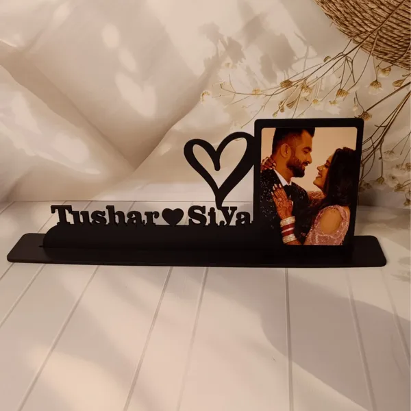 Romantic_Couple_Standy_Photo_Frame_-_Custom_Names_&_Photo_Display