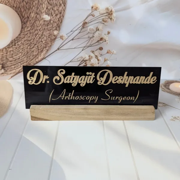 Customization_Professional_Desk_Name_Plate_With_Optional_Logo_-_Elegant_Standee