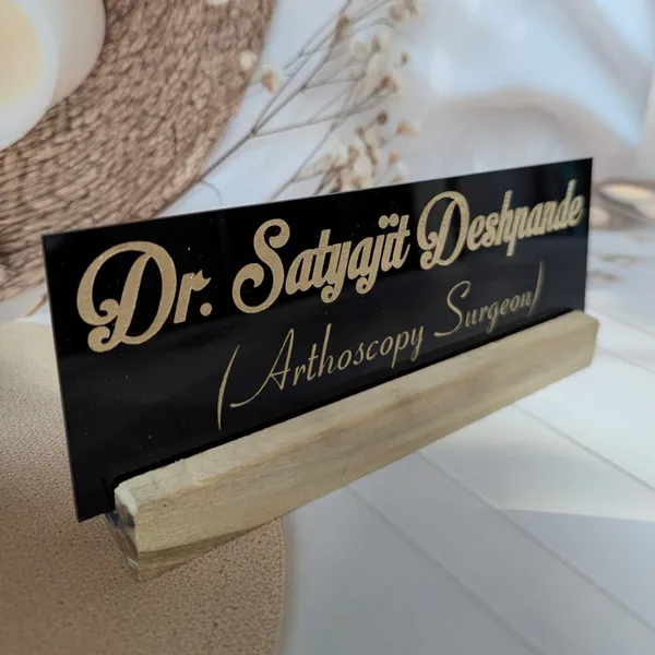 Customization_Professional_Desk_Name_Plate_With_Optional_Logo_-_Elegant_Standee