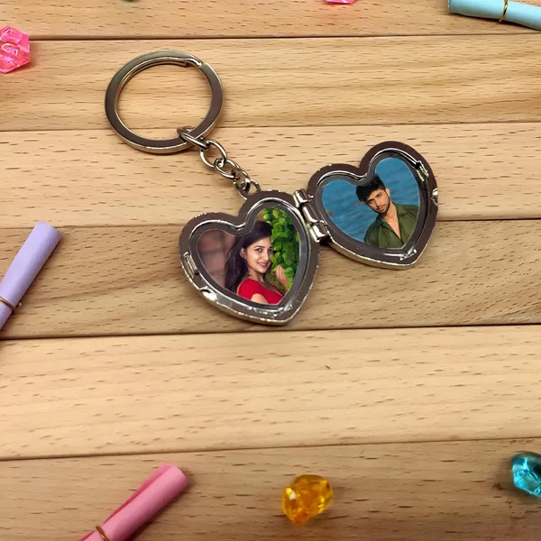 Custom_Engraved_Black_Metal_Keychain
