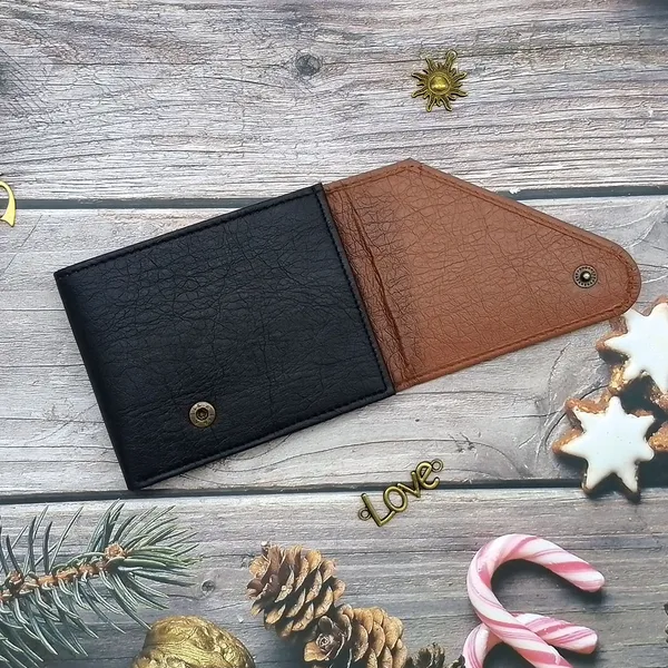 Stylish_Two-Tone_Flap_Men_Wallet_-_Personalized_Gift_For_Him