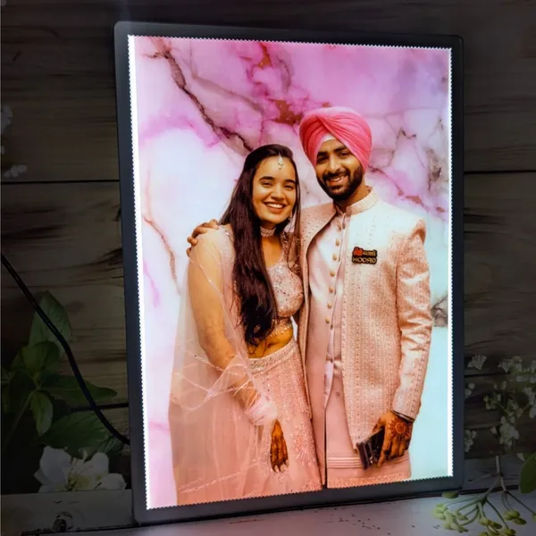 Customizable_Led_Backlight_Glass_Photo_Frame_-_Stunning_Personalized_Display
