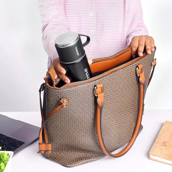 Engraved_Name_Vacuum_Bottle_&_Cup_Set_-_Stylish_&_Functional