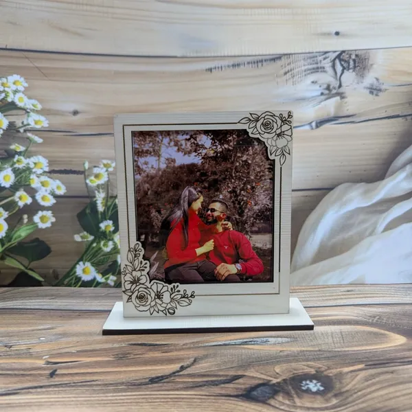 Cute_Wooden_Photo_Stand_With_Floral_Design_-_Perfect_Gift