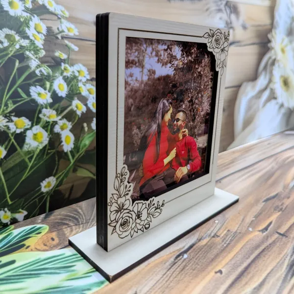 Cute_Wooden_Photo_Stand_With_Floral_Design_-_Perfect_Gift