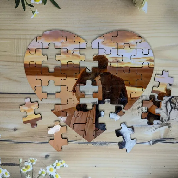 Heartfelt_Memories_-_Custom_Heart_Photo_Puzzle_Frame