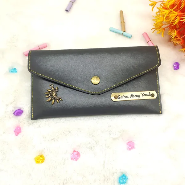 Personalized_Leather_Women_Clutch_With_Custom_Name