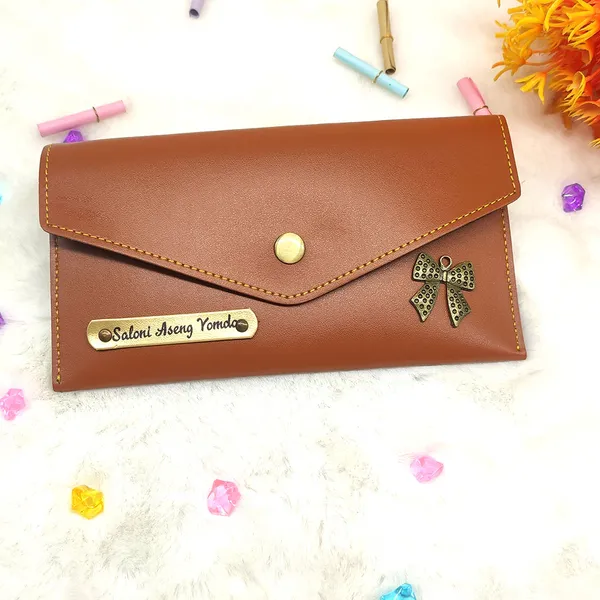 Personalized_Leather_Women_Clutch_With_Custom_Name
