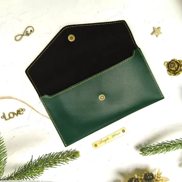Personalized_Leather_Women_Clutch_With_Custom_Name