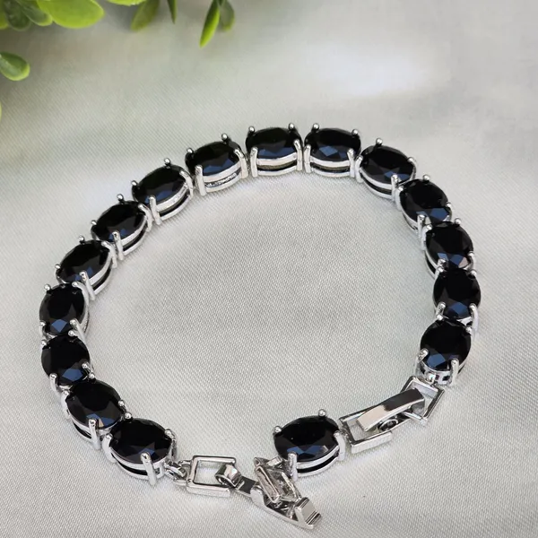 Black_Stainless_Steel_Onyx_Oval_Shaped_Bracelet