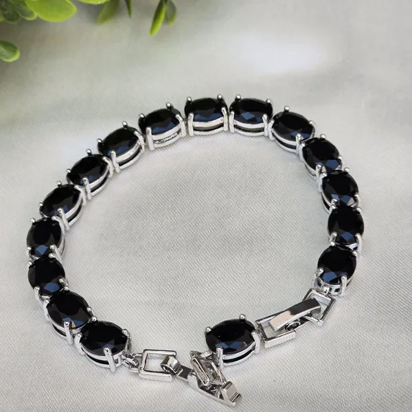 Black_Stainless_Steel_Onyx_Oval_Shaped_Bracelet