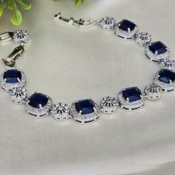 Blue_Stainless_Steel_Sapphire_With_American_Diamond_&_Water_Resistant_Bracelet_For_Women