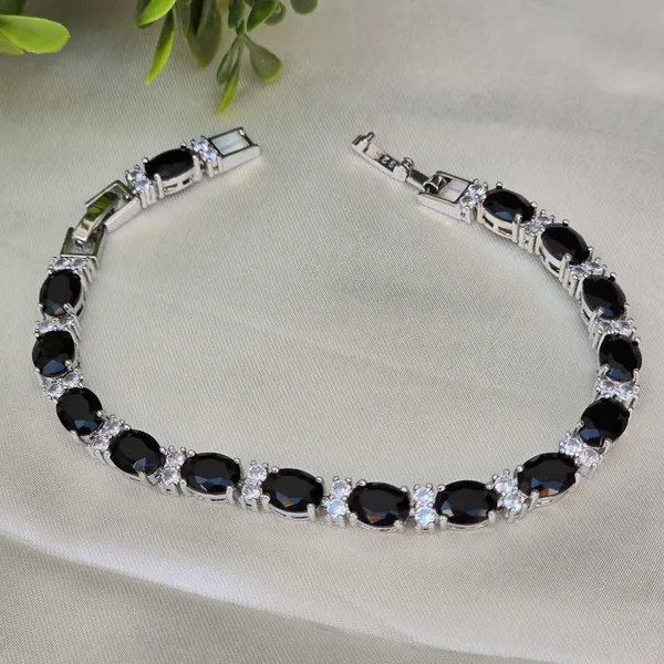 Black_Stainless_Steel_Onyx_With_American_Diamond_Oval_Shaped_Bracelet