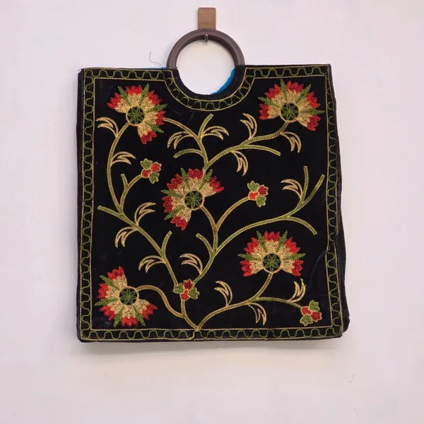 Black_Soft_Velvet_Fancy_Embroidered_Bag