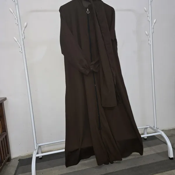 Brown_Crepe_Zipper_Abaya_For_Women