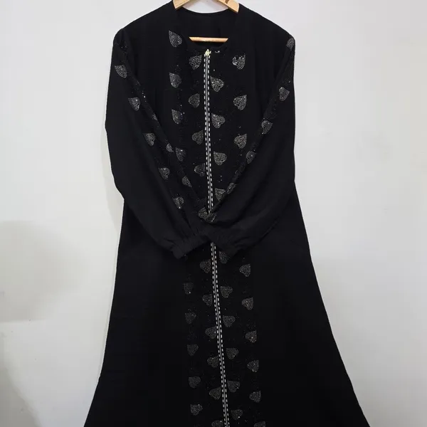 Black_Georgette_Abaya_With_Front_Zip_&_Crystal_Work