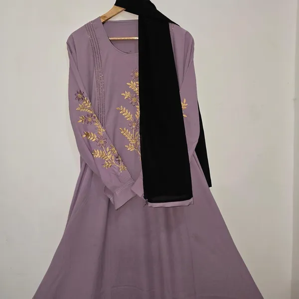 Purple_Georgette_Abaya_With_Golden_Embroidery