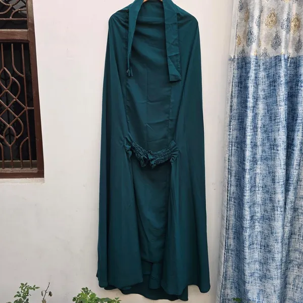 Peacock_Firdaus_Fabric_Adjustable_Jilbab_&_Skirt
