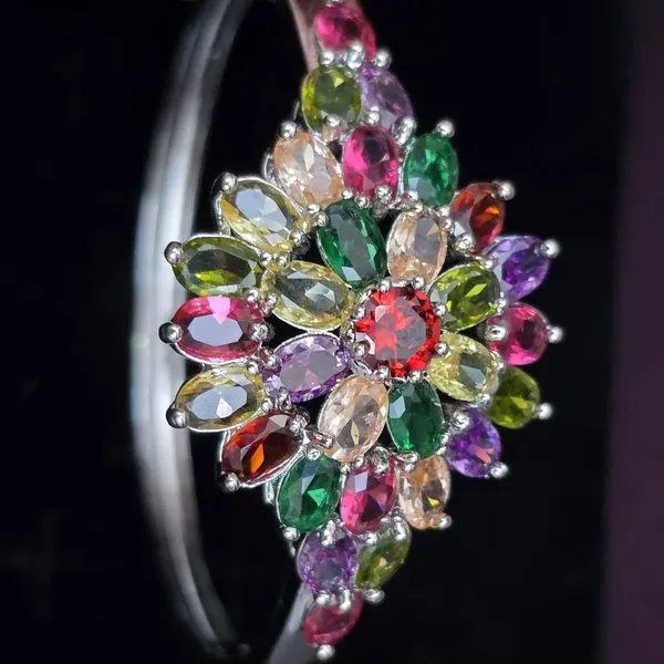 Multicolor_Stainless_Steel_Flower_Design_Stone_Bangle