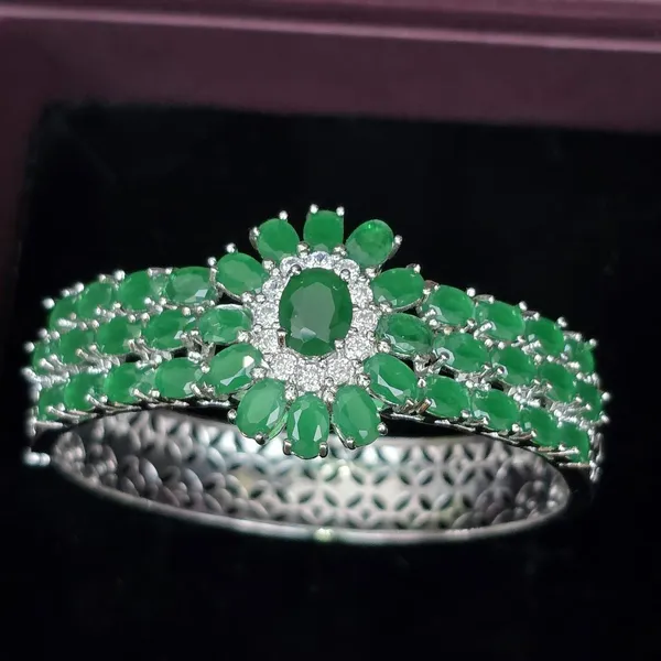 Green_Stainless_Steel_Emerald_With_American_Diamond_Flower_Design_Stone_Bangle