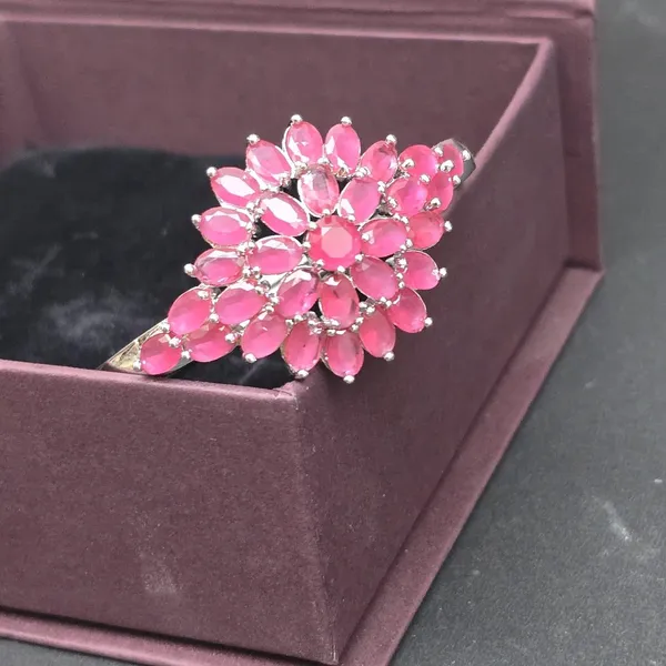 Ruby_Stainless_Steel_Flower_Design_Stone_Bangle