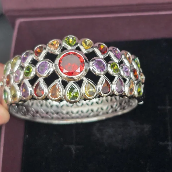 Multicolor_Stainless_Steel_Oval_Design_Stone_Bangle