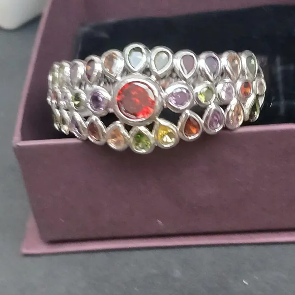 Multicolor_Stainless_Steel_Oval_Design_Stone_Bangle
