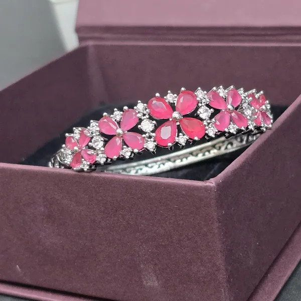 Ruby_Stainless_Steel_Ruby_4_Leaf_Flower_Design_Stone_Bangle