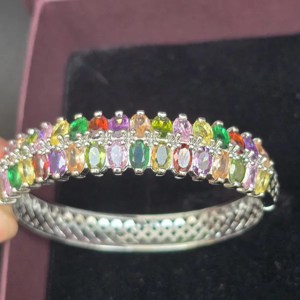 Multicolor_Stainless_Steel_Flower_Design_Stone_Bangle