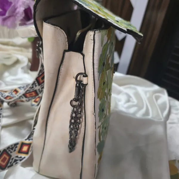 Off_White_Leather_Kitto_Bag_For_Women