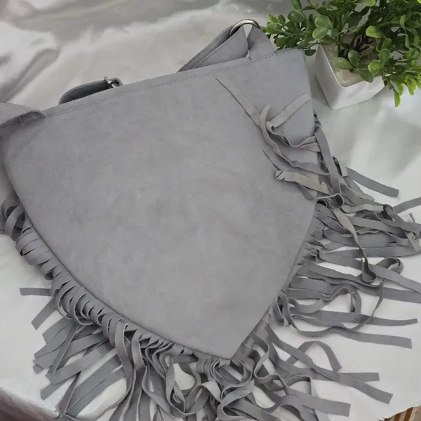 Light_Grey_Leather_Sling_Bag_For_Women_&_Girls