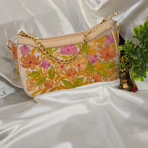 Light_Tan_Leather_Sling_Bag_For_Women_&_Girls