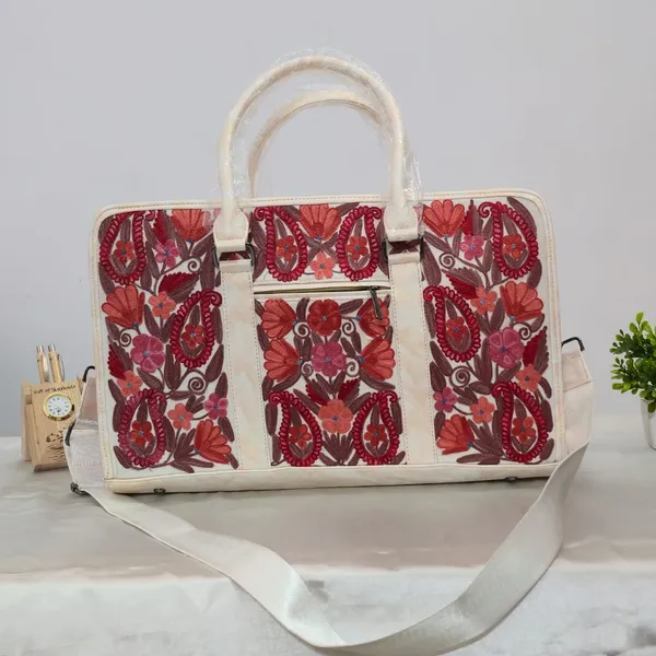 Off_White_Travelling_Bag_For_Women